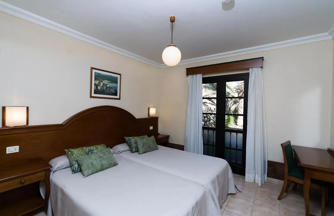 Apartamentos Punta Marina-1